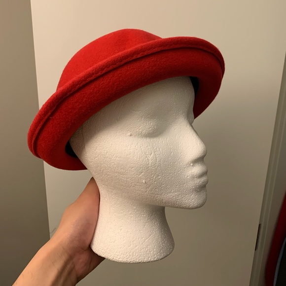 Red Hat - Picture 2 of 3